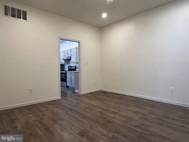 Building Photo - 1600 S LeCount St