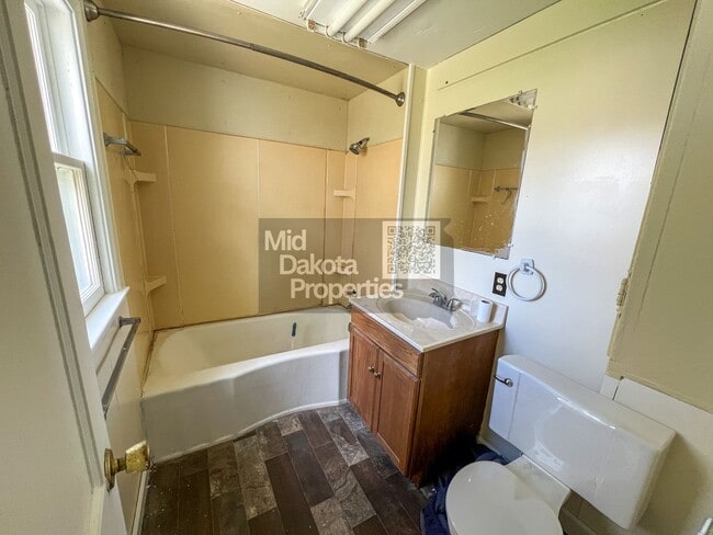 Building Photo - 618 S Edmunds- 2 bedroom house