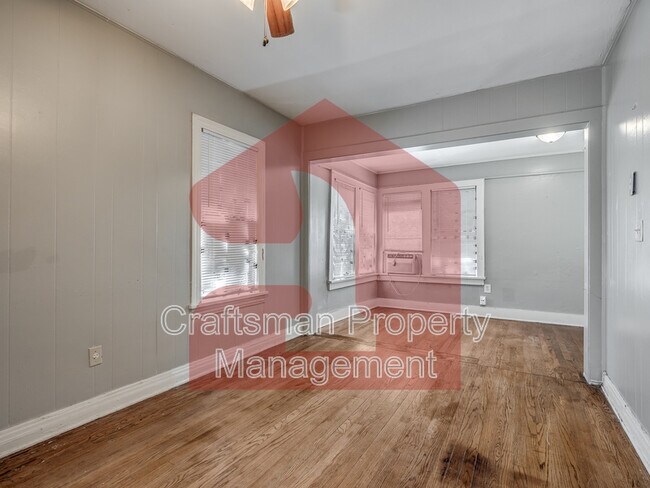 Building Photo - 2309 1/2 N Florida Ave