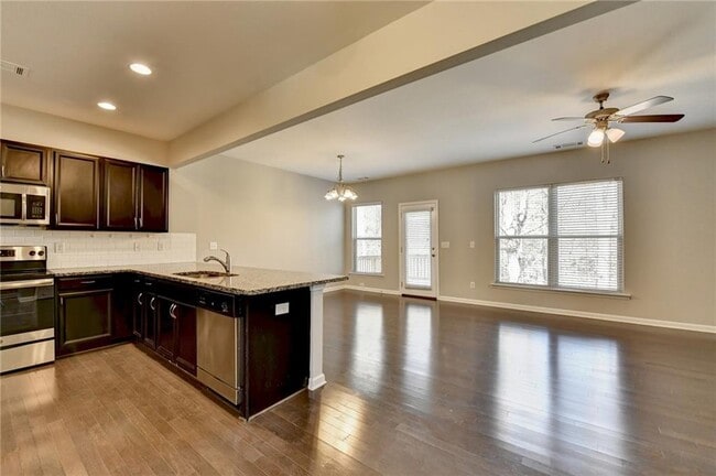 Building Photo - 68 Hardy Water Dr SE