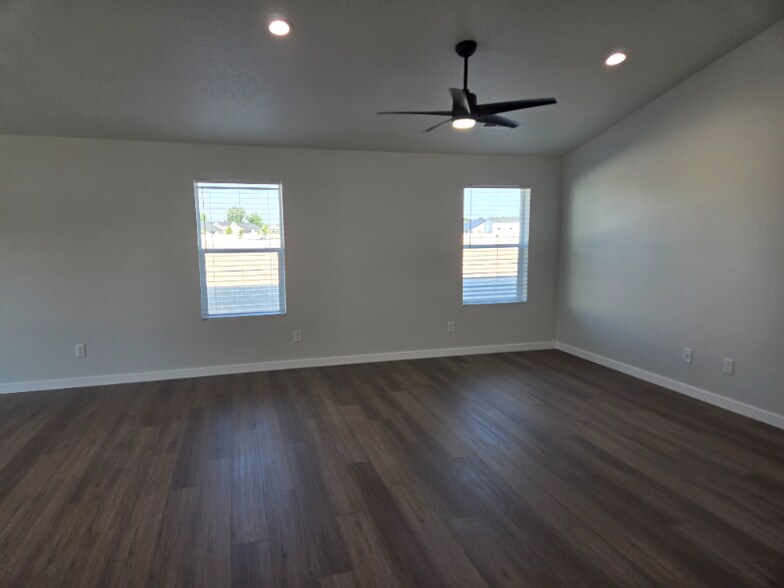 Building Photo - 8247 E Bright Angel Dr