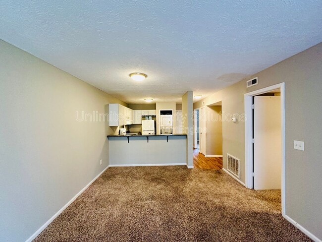 Building Photo - 215 Sunn Aire Ct