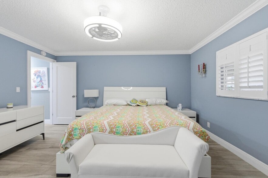 Building Photo - 13126 Via Vesta