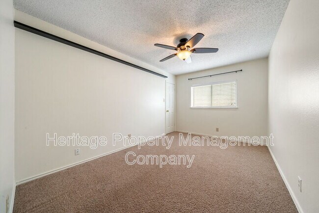 Building Photo - 17427 Sapphire Rim Dr