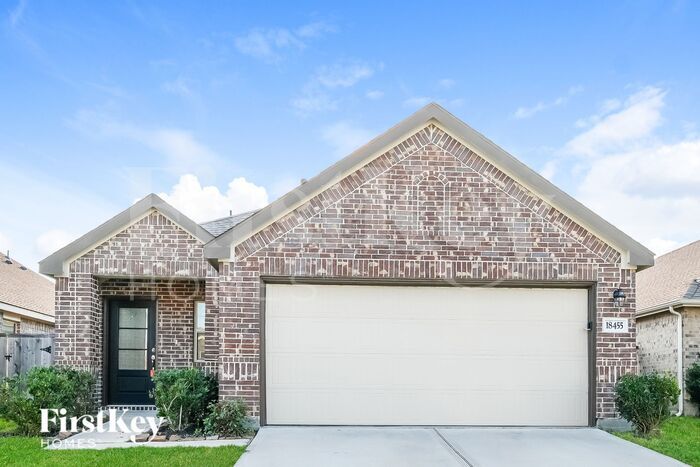 Primary Photo - 18455 Summit Ranch Dr