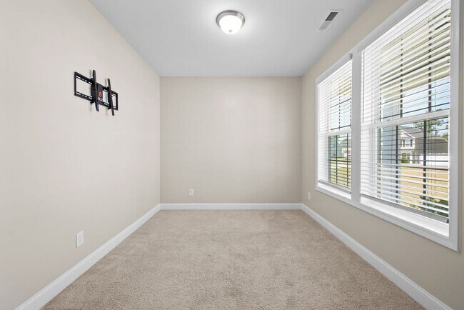 Building Photo - Gorgeous 3 Bed 2.5 Bath Home in Lexington Plantation