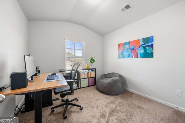 Building Photo - 925 Lakehaven Ln