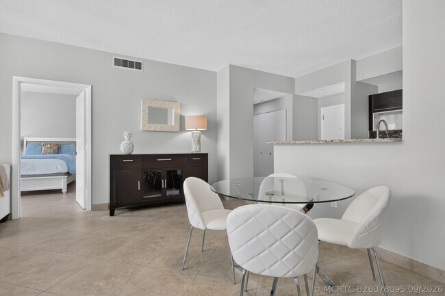 Building Photo - 550 Okeechobee Blvd