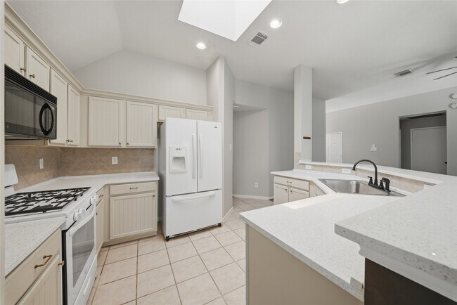 Building Photo - 1607 Sandy Park Dr