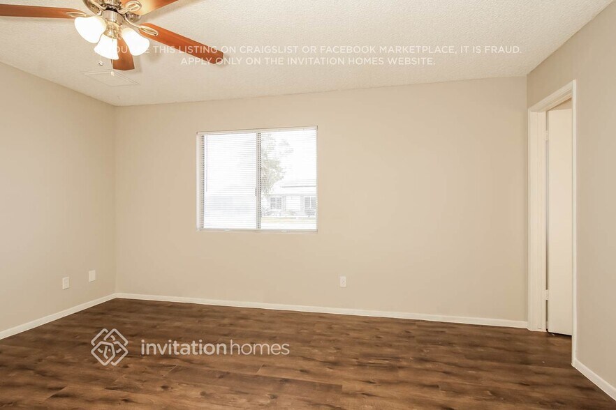 Building Photo - 2525 E Libby St