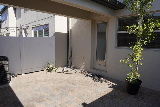 Building Photo - 5151 Caspian St