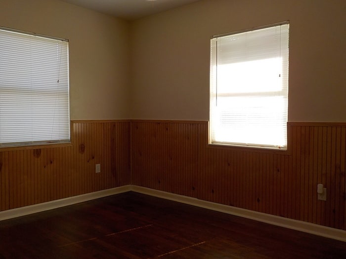 Building Photo - 441 S Elm Rd