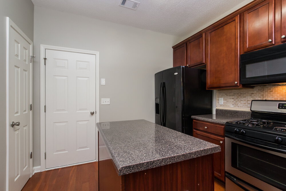 Building Photo - 150 Preserve Dr