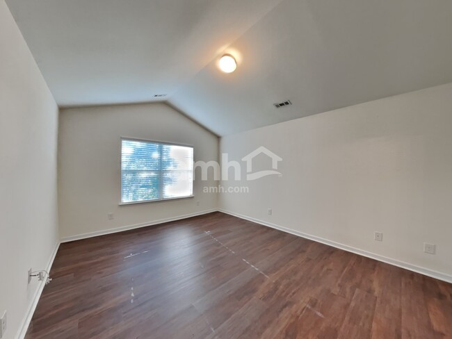 Building Photo - 5807 Ankeny Ct