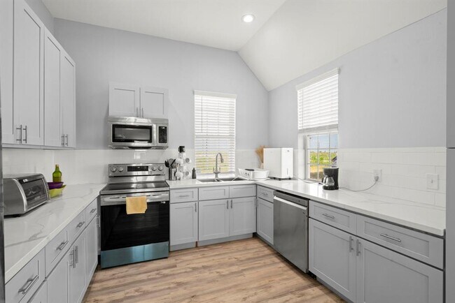 Building Photo - 3582 Co Rd 476