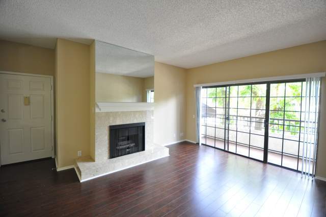 Building Photo - 11594 Moorpark St