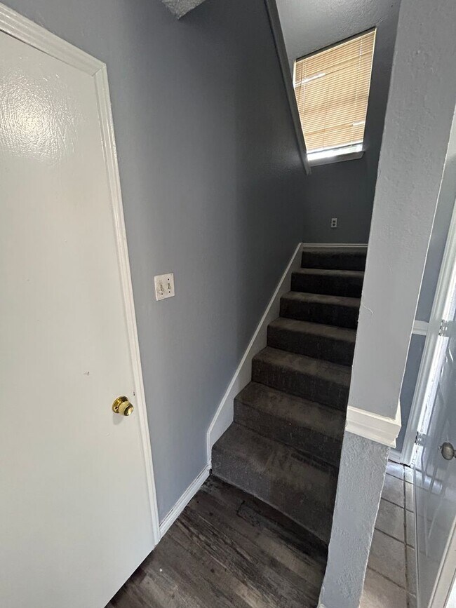Building Photo - 2648 Pinta Cir