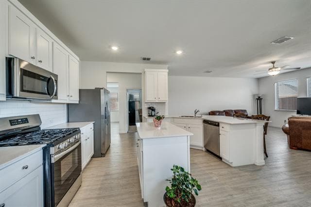 Building Photo - 1413 Rousseau Dr