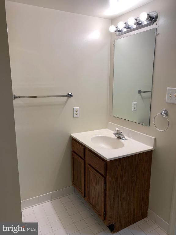 Building Photo - 2113 N Tazewell Ct