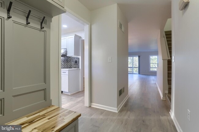 Building Photo - 2065 Raleigh Rd