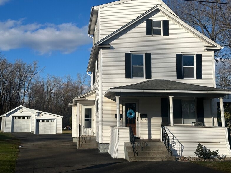 Building Photo - 155 Mill St