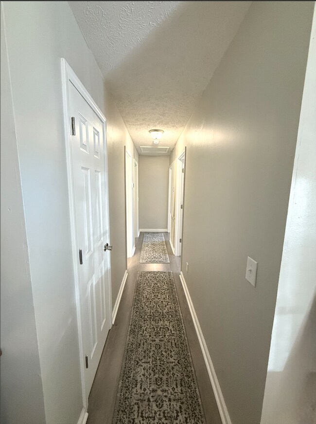 Building Photo - Beautiful 4 Bedroom Home with Bonus Room – $1500.00/Month