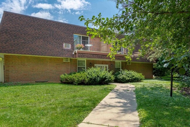 Building Photo - 5101 Mineral Point Rd