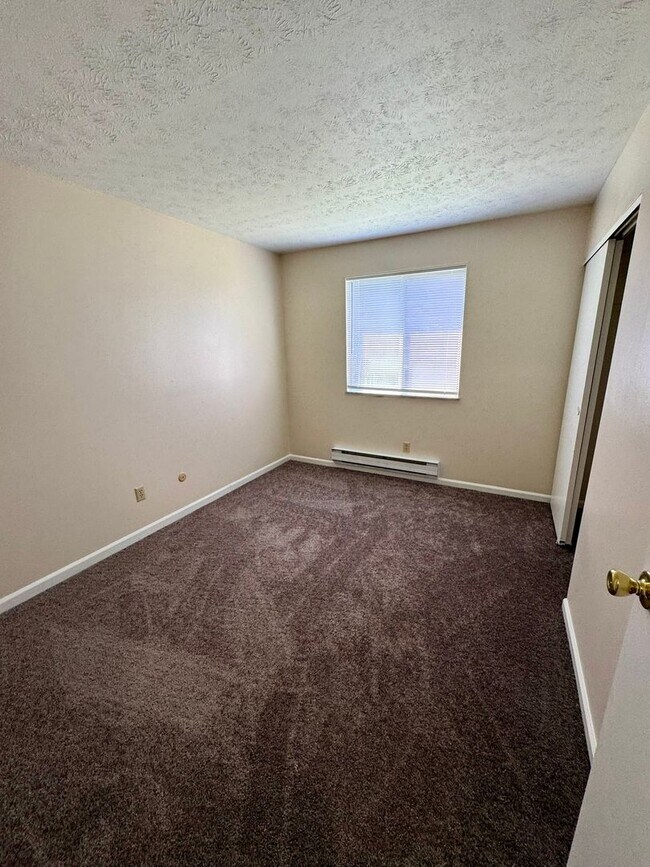 Building Photo - 1412 Jackson Ln