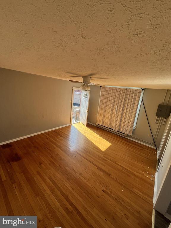 Building Photo - 44 S Loudoun St