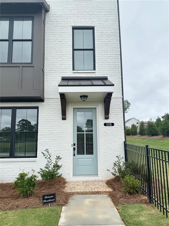 Primary Photo - 506 Healy Dr