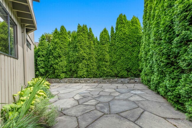 Building Photo - 4Bd/3Ba Seattle House