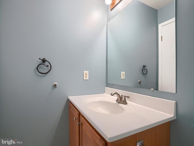 Building Photo - 110 Mews Dr