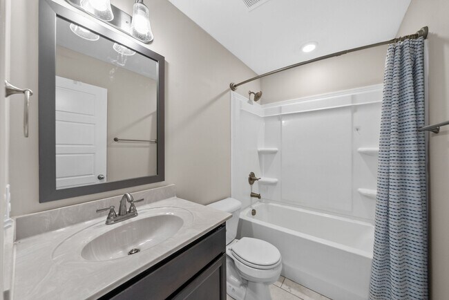 Building Photo - 1062 Whitney Dr