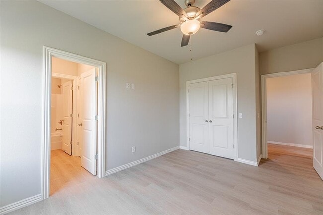 Building Photo - 1705 SW Casuarina Dr