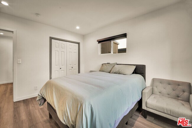 Building Photo - 12827 Sylvan St