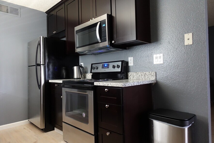 Sunrise Center Apartments 5849 Sunrise Vista Dr Citrus Heights CA