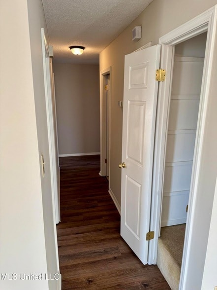 Building Photo - 6050 Somerset Dr