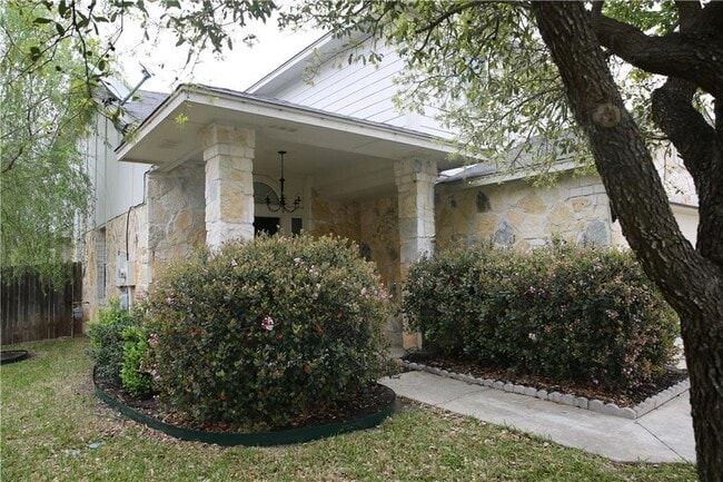 Building Photo - 525 Grey Feather Ct