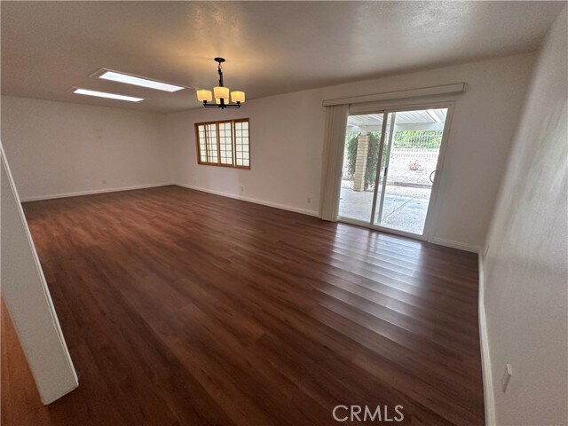 Building Photo - 9388 Valley View St