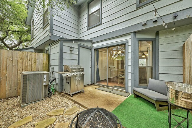 Building Photo - 1411 Gracy Farms Ln