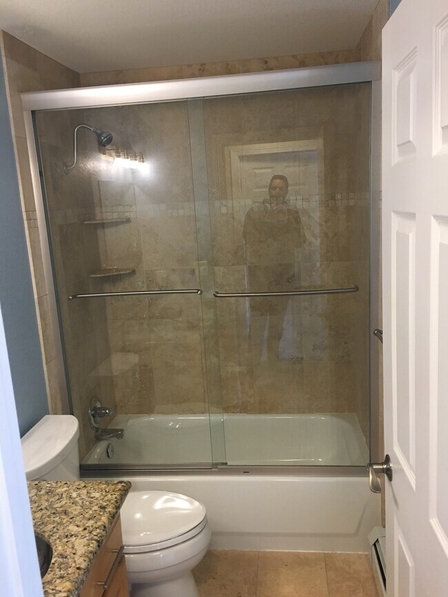 Building Photo - 2345 N Clay St