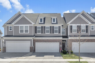 Building Photo - 587 Watercress Dr