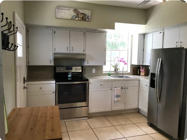 Building Photo - 313 Faulkner St