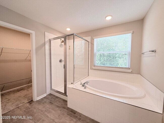 Building Photo - 878 Cedar Slough Dr