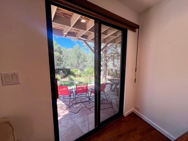 Building Photo - Furnished, 1-Year Long-Term Rental