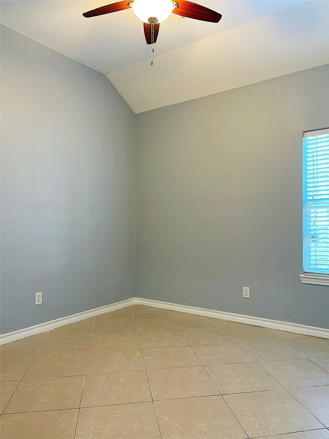 Building Photo - 13739 Canyon Hollow Loop