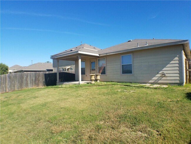 Building Photo - 2488 Green Meadows Ln