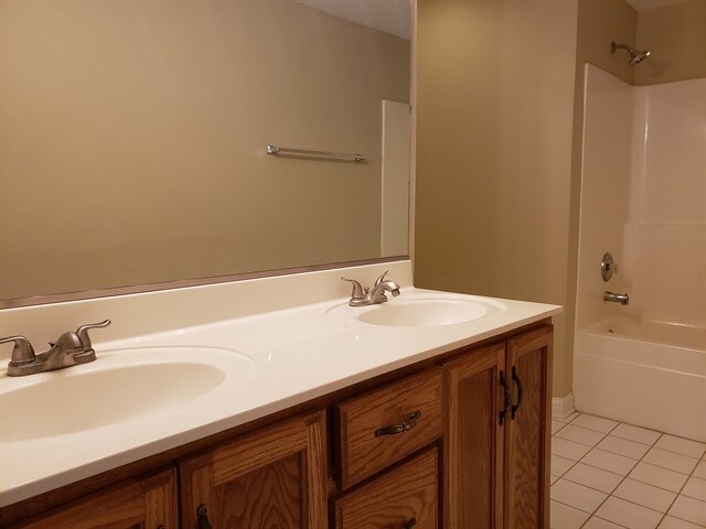 Building Photo - 25729 Sunrise Dr