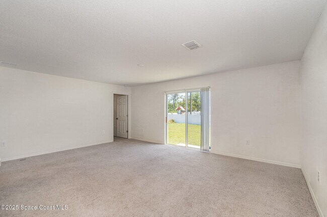 Building Photo - 2359 Fallkirk Ave