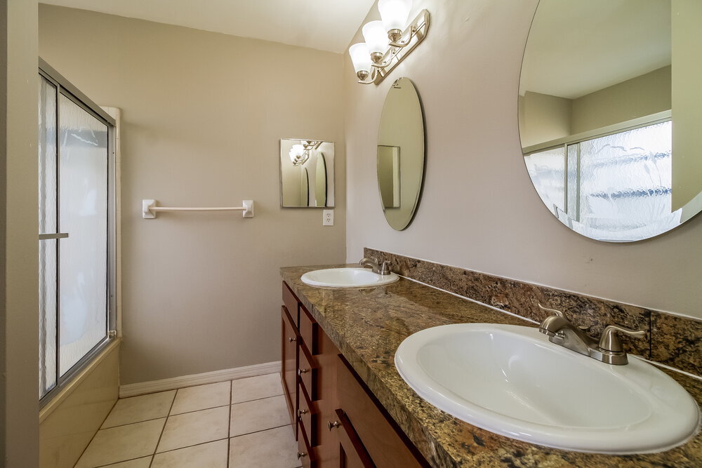 Building Photo - 9619 Bandelier Dr